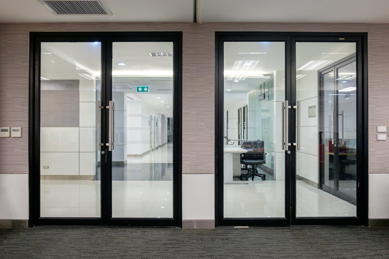 Empty,Glass,Door,With,Black,Aluminium,Frame,In,Office,Building